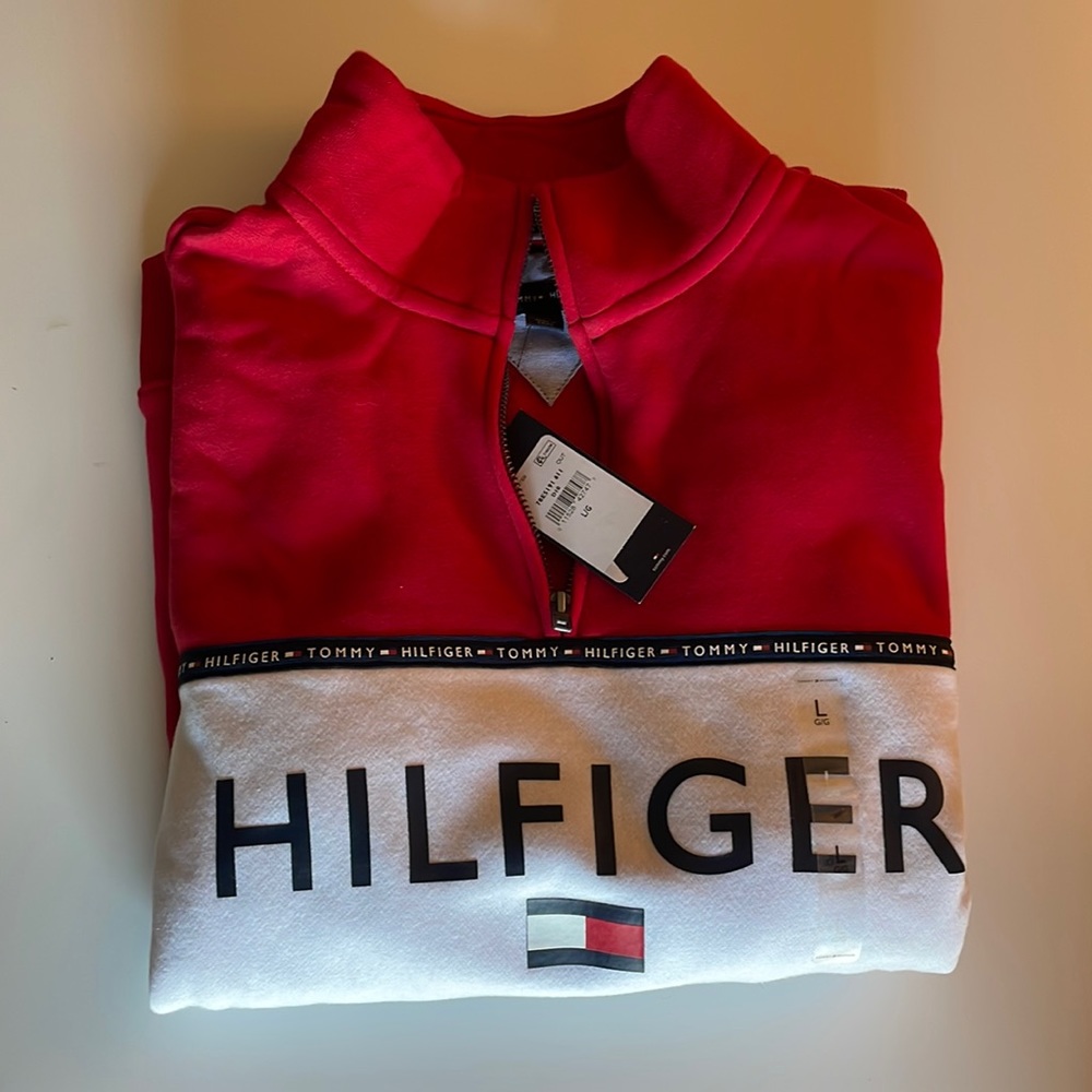 NWT Tommy Hilfiger Mens Sweater SIZE L